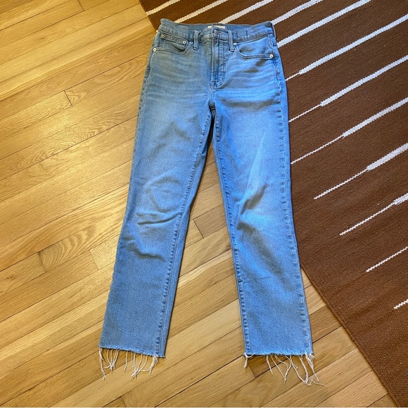 Madewell • Raw Hem Lightwash Jean - Picture 13 of 16
